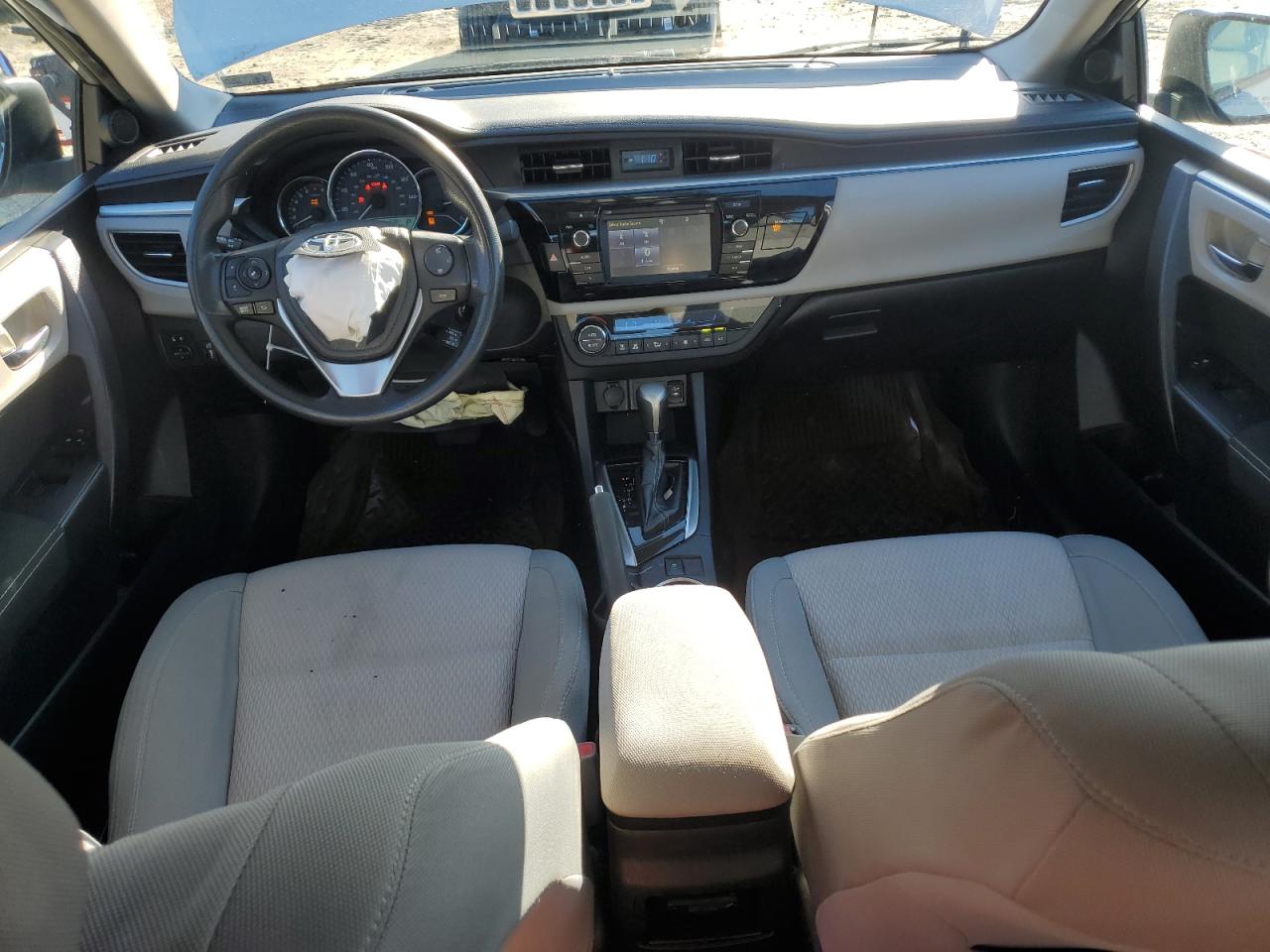 2015 Toyota Corolla L VIN: 5YFBURHE8FP332283 Lot: 84179215