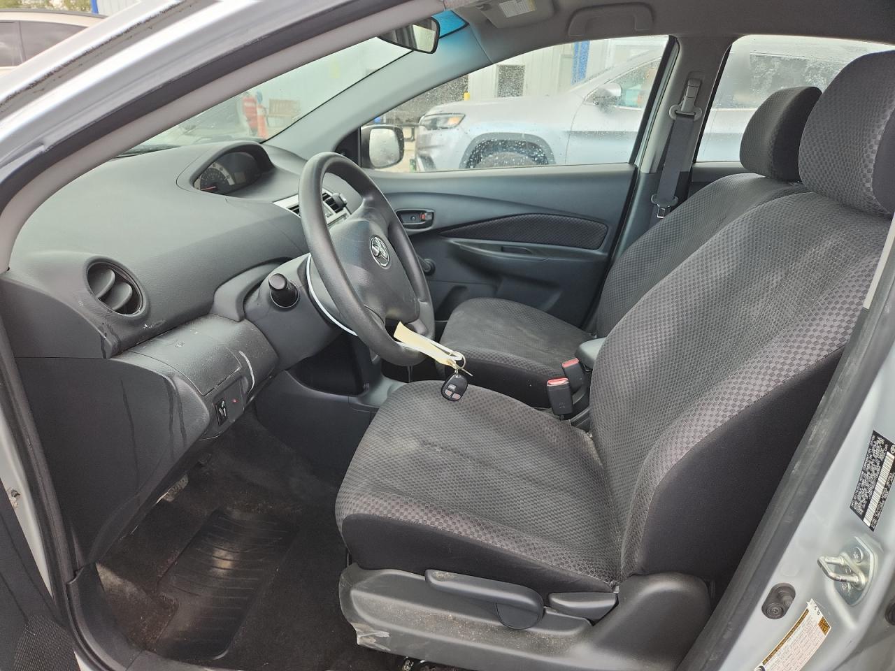 2007 Toyota Yaris VIN: JTDBT923271065884 Lot: 85189925