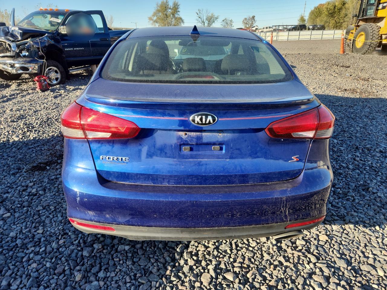 2017 Kia Forte Lx VIN: 3KPFL4A7XHE060150 Lot: 89825315
