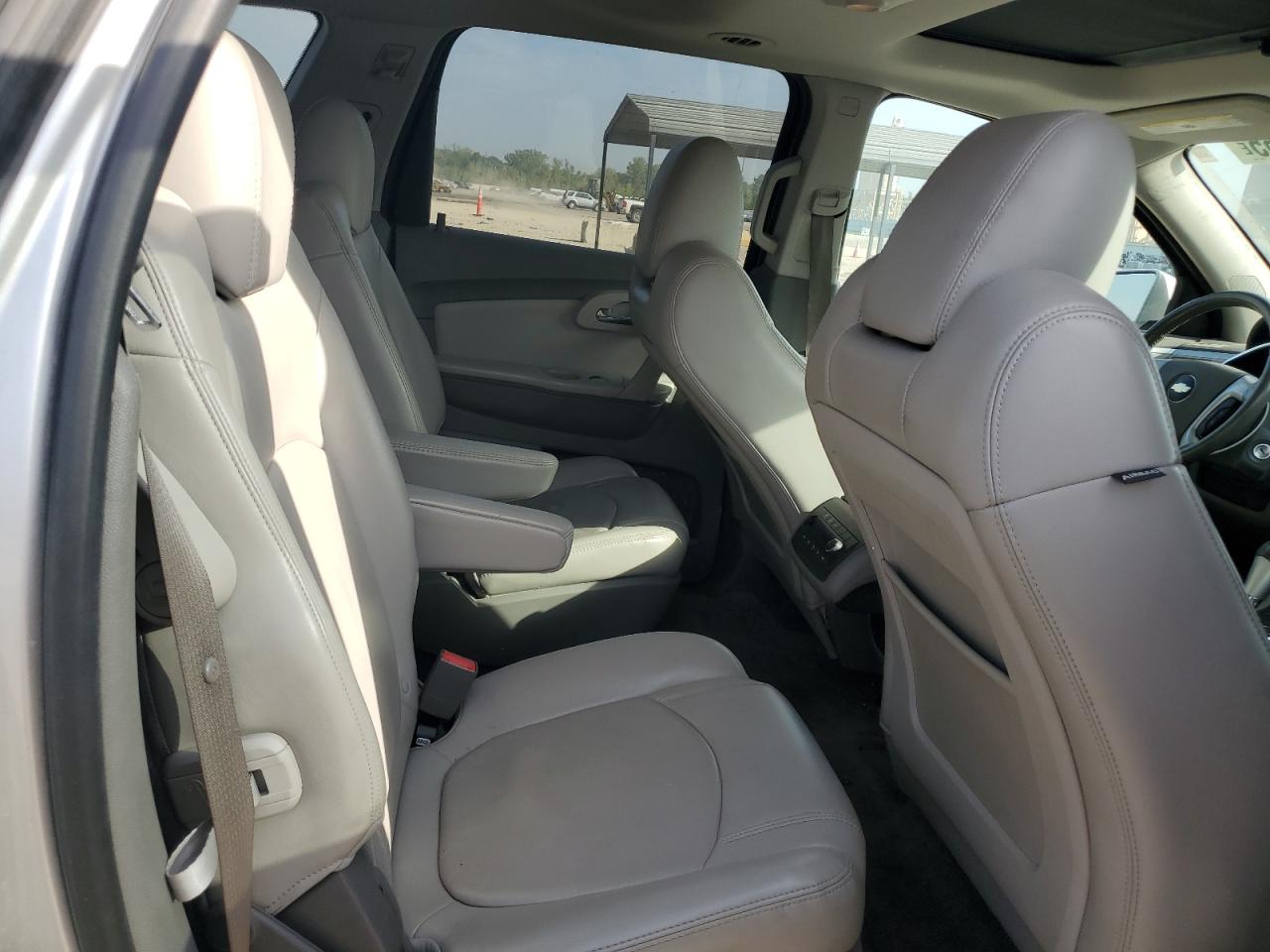 2010 Chevrolet Traverse Lt VIN: 1GNLVGED8AS114537 Lot: 84887565