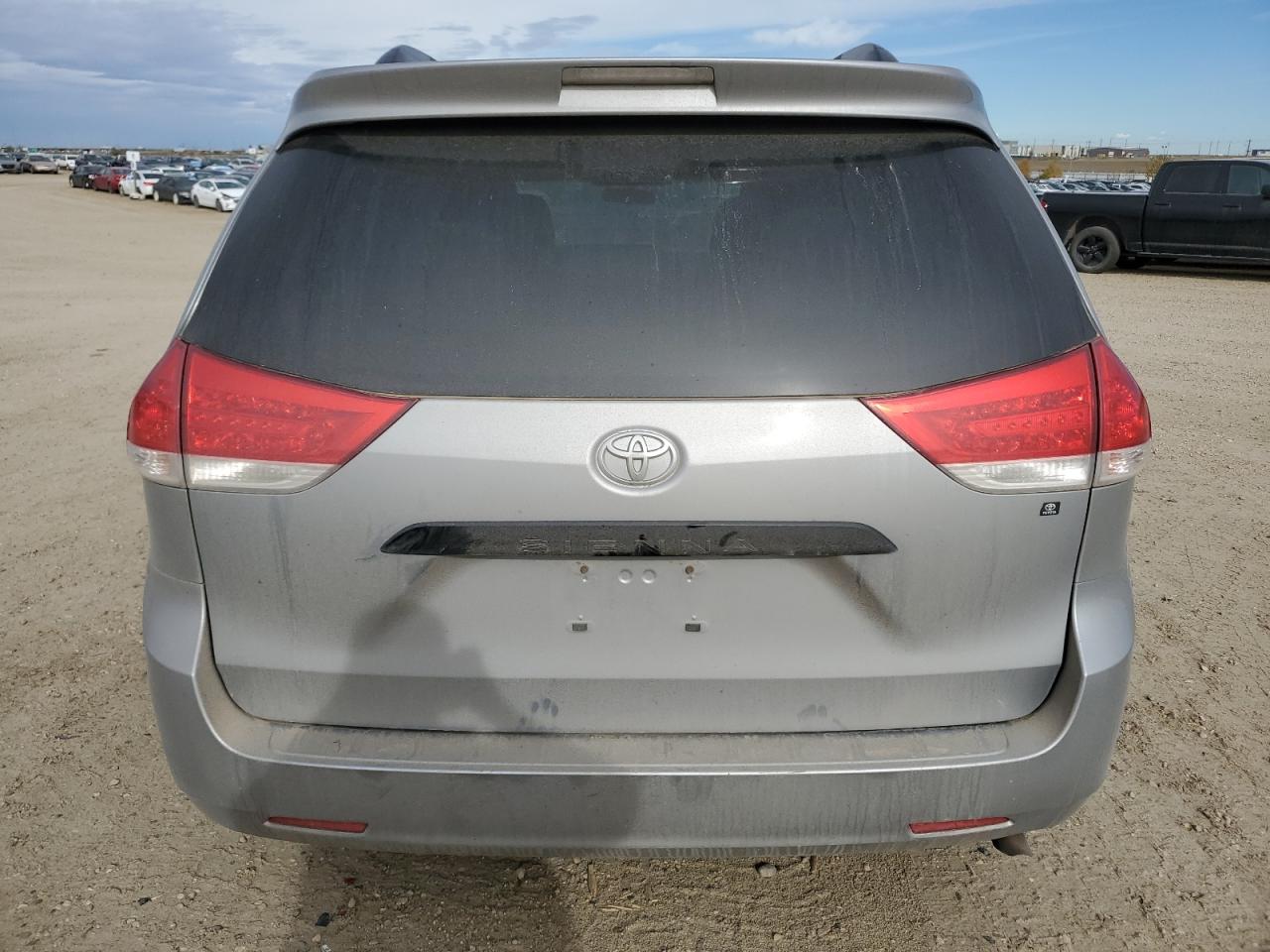 2014 Toyota Sienna VIN: 5TDZK3DC3ES410268 Lot: 68385885