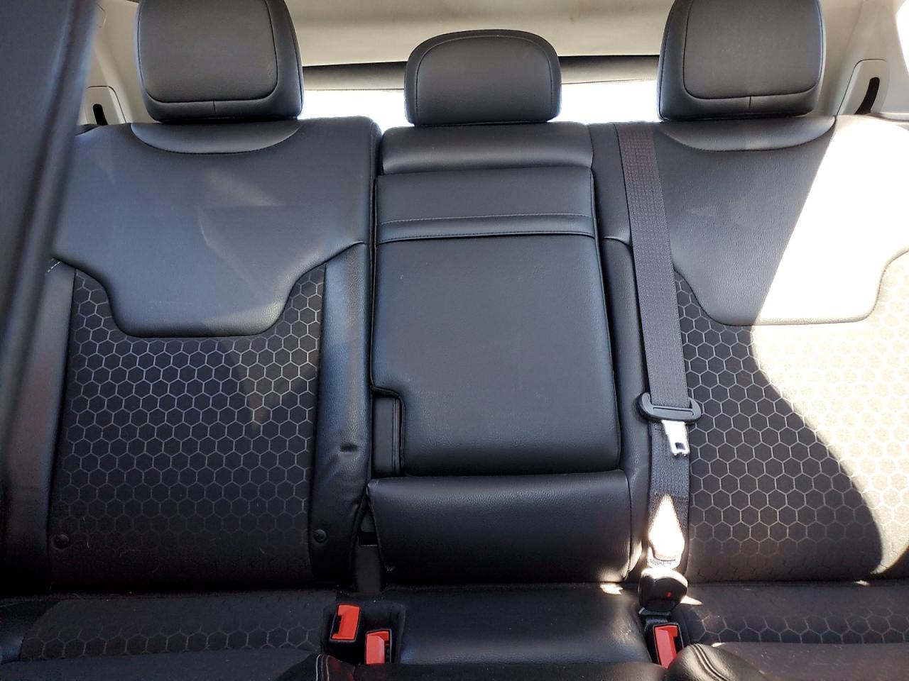 2019 Jeep Compass Latitude VIN: 3C4NJDBB4KT598950 Lot: 86504625