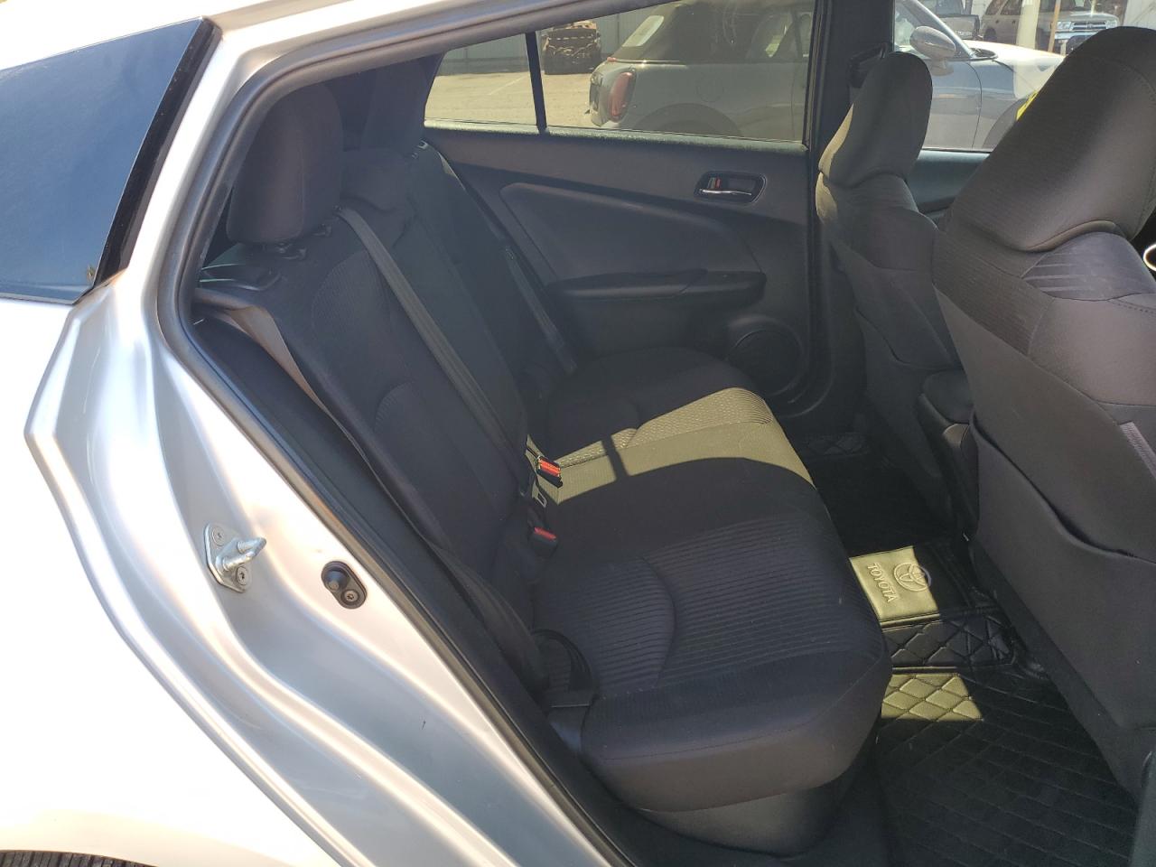 2017 Toyota Prius VIN: JTDKBRFUXH3051565 Lot: 82158125