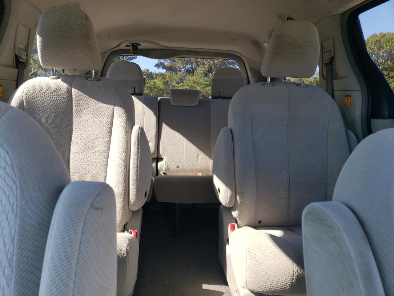 2011 Toyota Sienna Le VIN: 5TDJK3DC3BS012812 Lot: 82311685