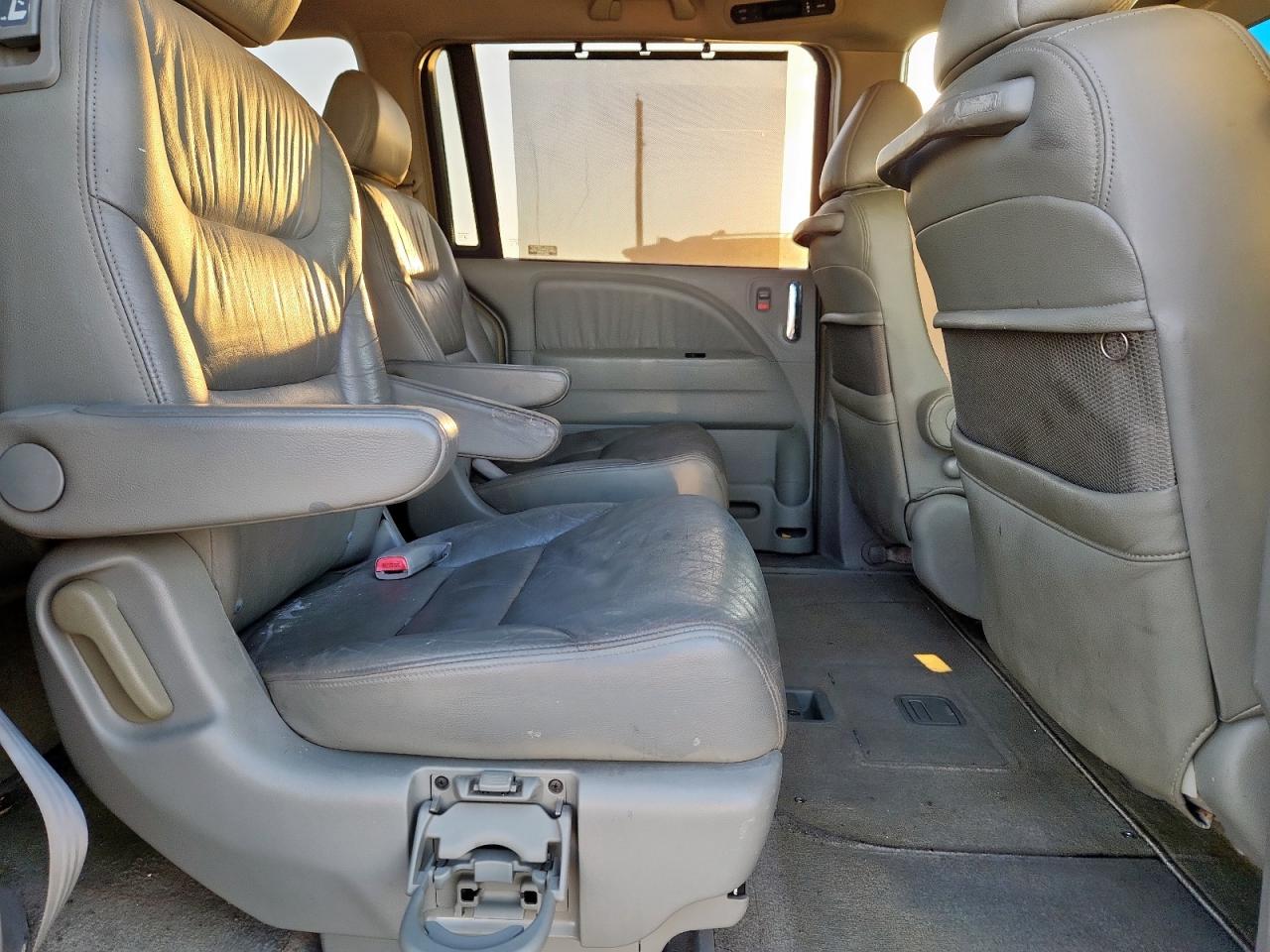 2005 Honda Odyssey Touring VIN: 5FNRL38835B132849 Lot: 86166625