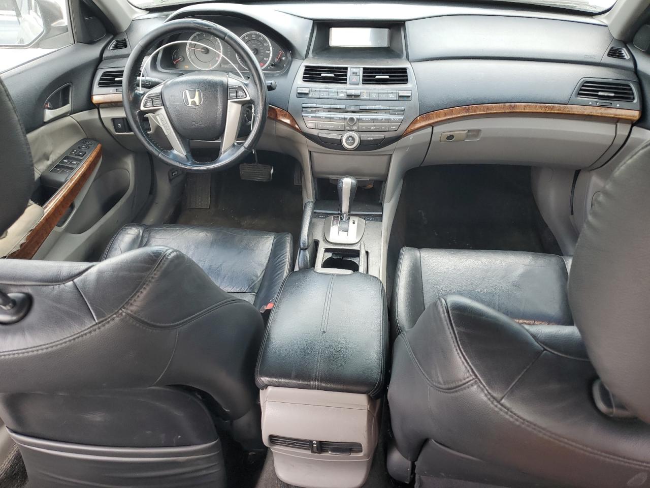 2011 Honda Accord Exl VIN: 1HGCP2F84BA071038 Lot: 82350915