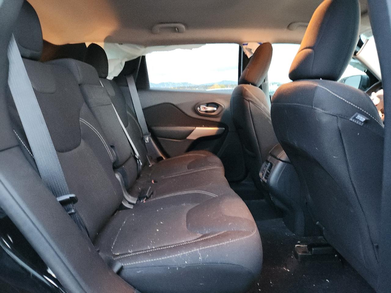 2017 Jeep Cherokee Latitude VIN: 1C4PJMCS5HD223719 Lot: 89846745