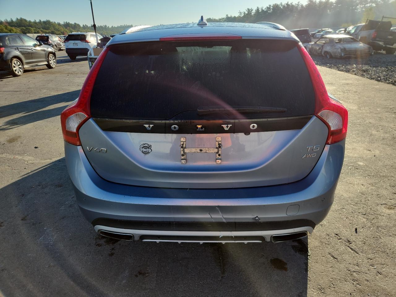 2017 Volvo V60 Cross Country Premier VIN: YV440MWK7H1039852 Lot: 82177255