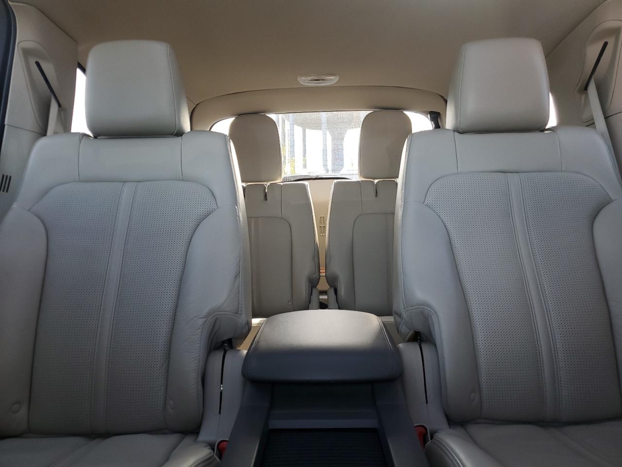 2011 Lincoln Mkt VIN: 2LMHJ5AT5BBJ51164 Lot: 82667545