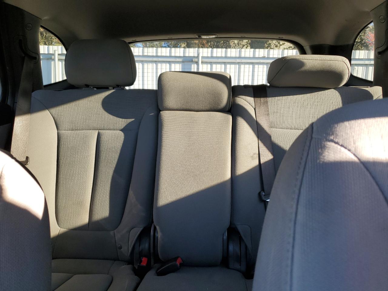 2010 Hyundai Santa Fe Gls VIN: 5NMSG3AB1AH384510 Lot: 82369365