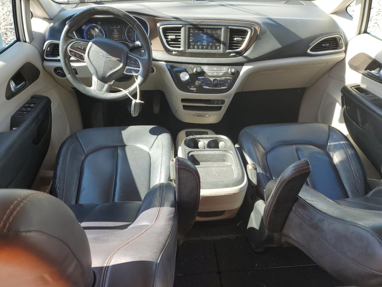 2018 Chrysler Pacifica Touring L VIN: 2C4RC1BG7JR113661 Lot: 87064125