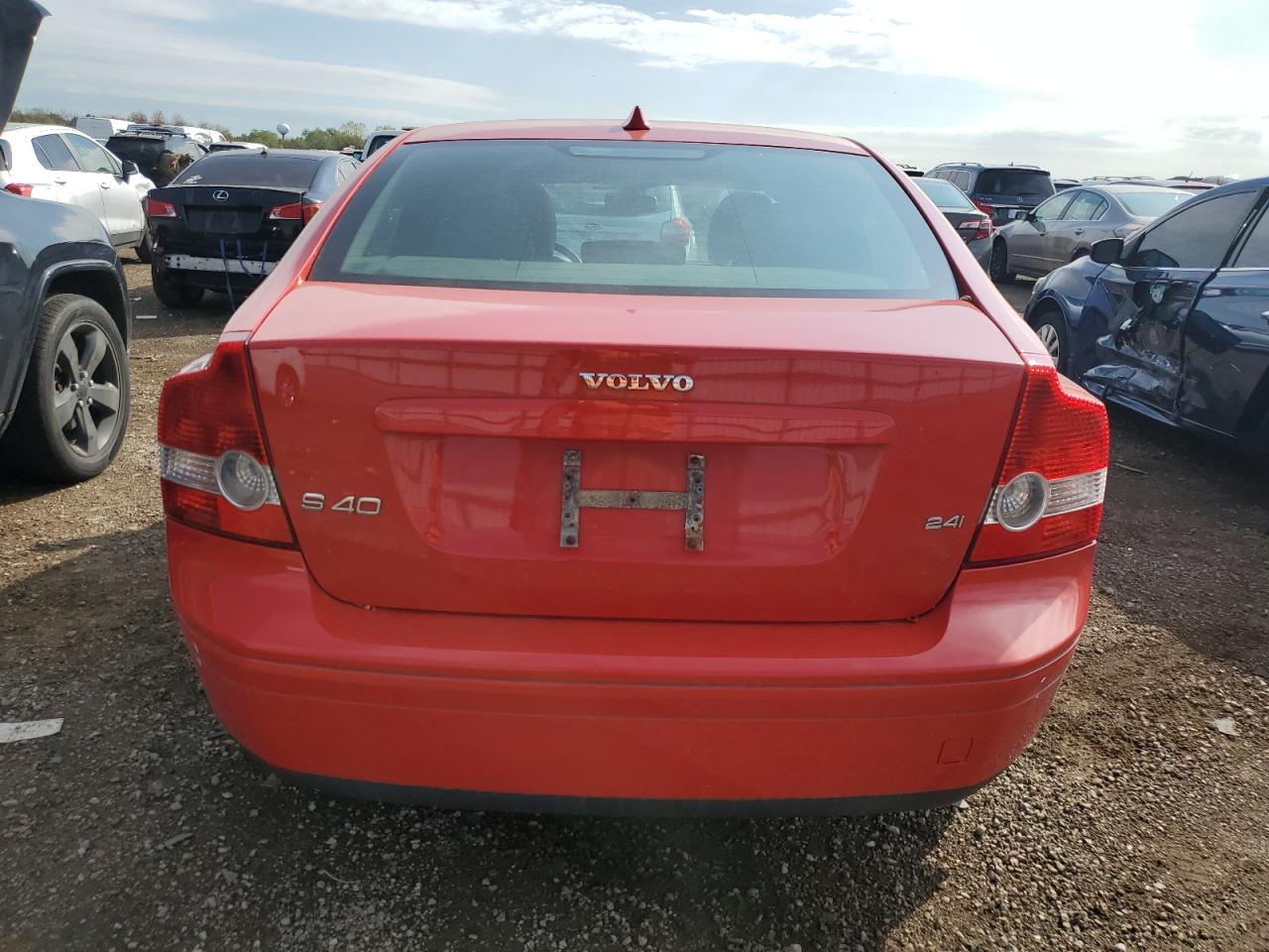 2005 Volvo S40 2.4I VIN: YV1MS382552083854 Lot: 86871015