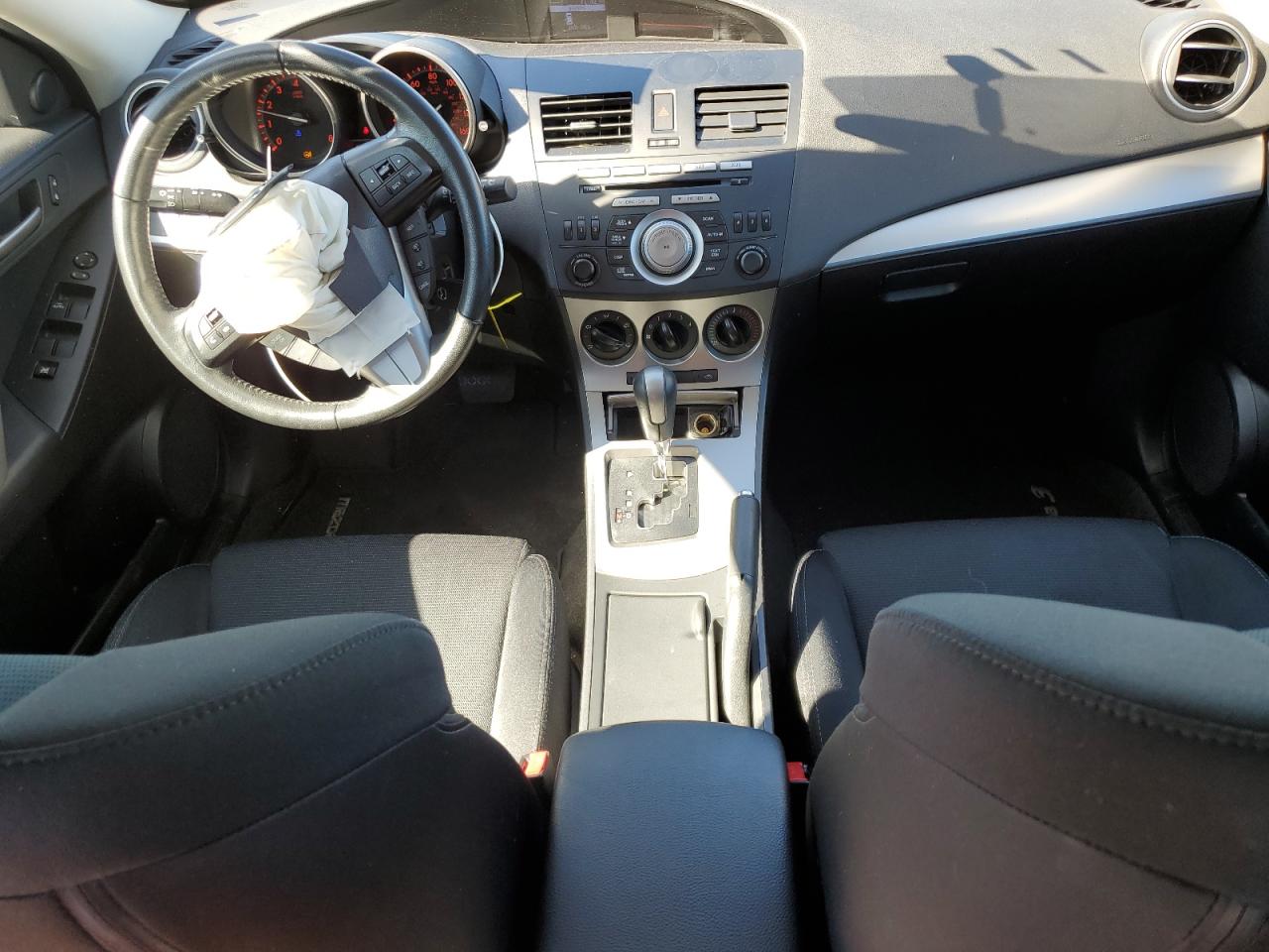 2011 Mazda 3 S VIN: JM1BL1K69B1404807 Lot: 86245505