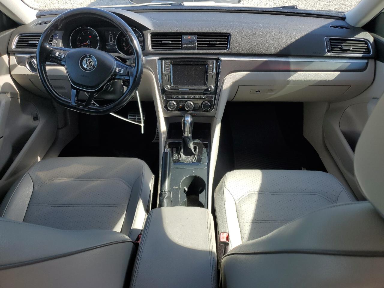 2018 Volkswagen Passat S VIN: 1VWAA7A36JC028918 Lot: 85873375