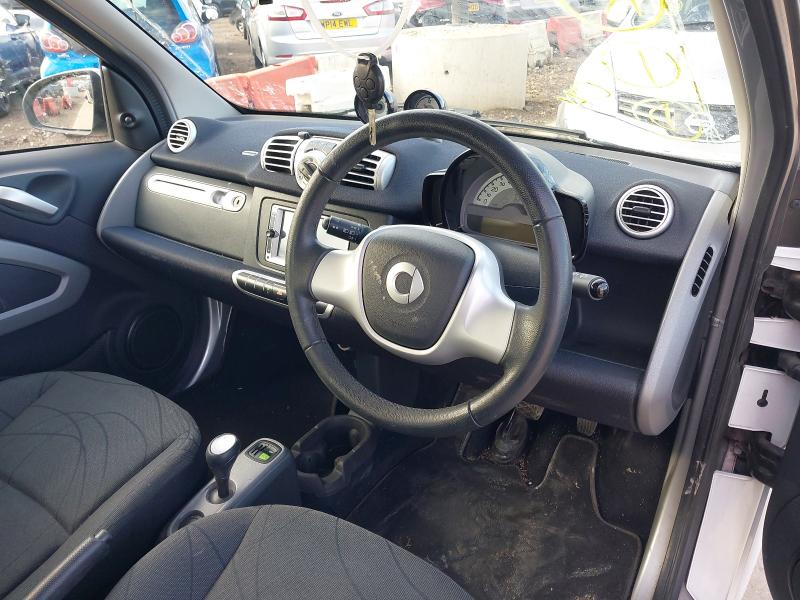 2011 SMART FORTWO COUPE PASSION MHD 2DR SOFTOUCH AUTO [2010]