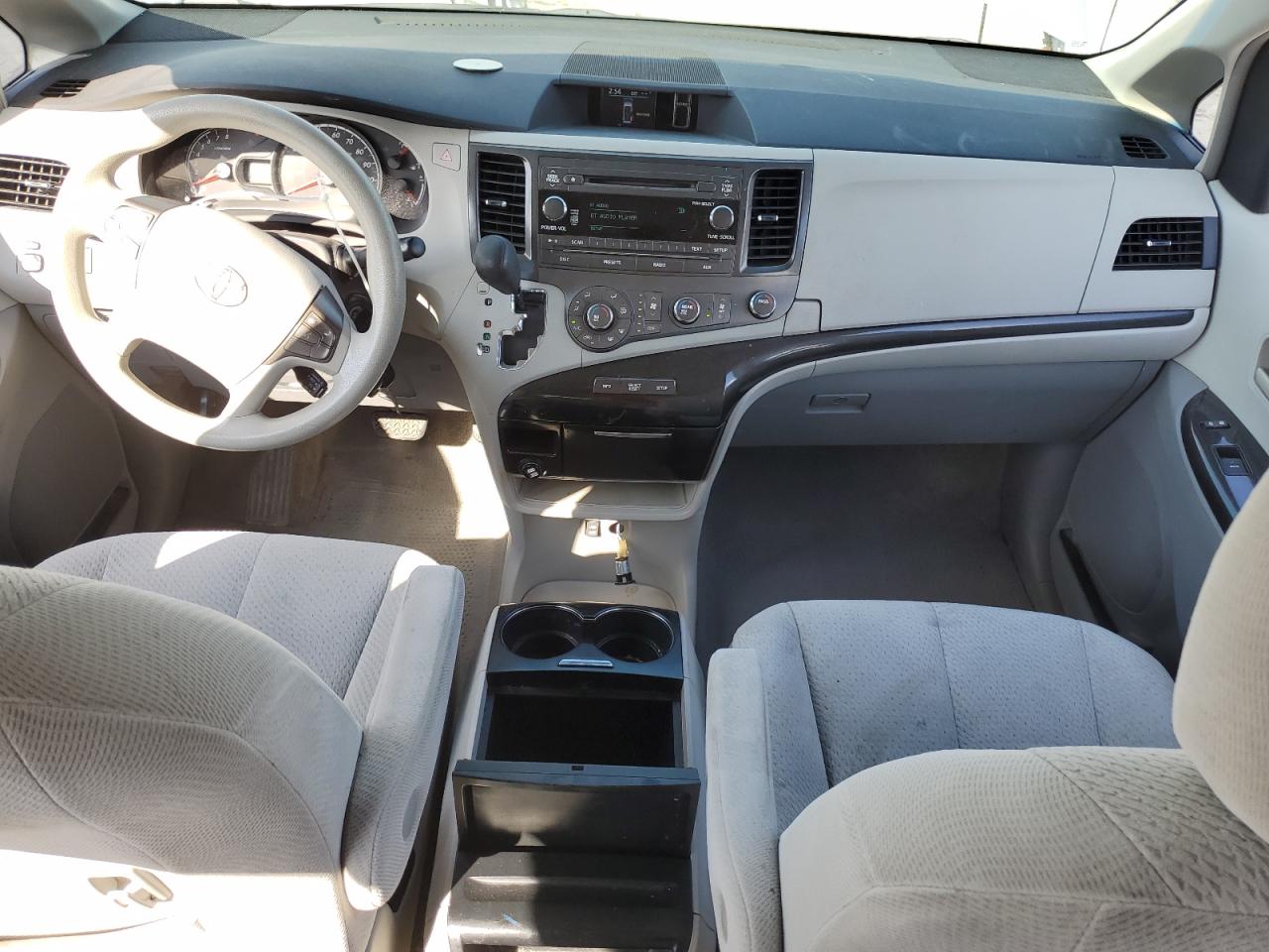 2011 Toyota Sienna Le VIN: 5TDKK3DC2BS049127 Lot: 85179415