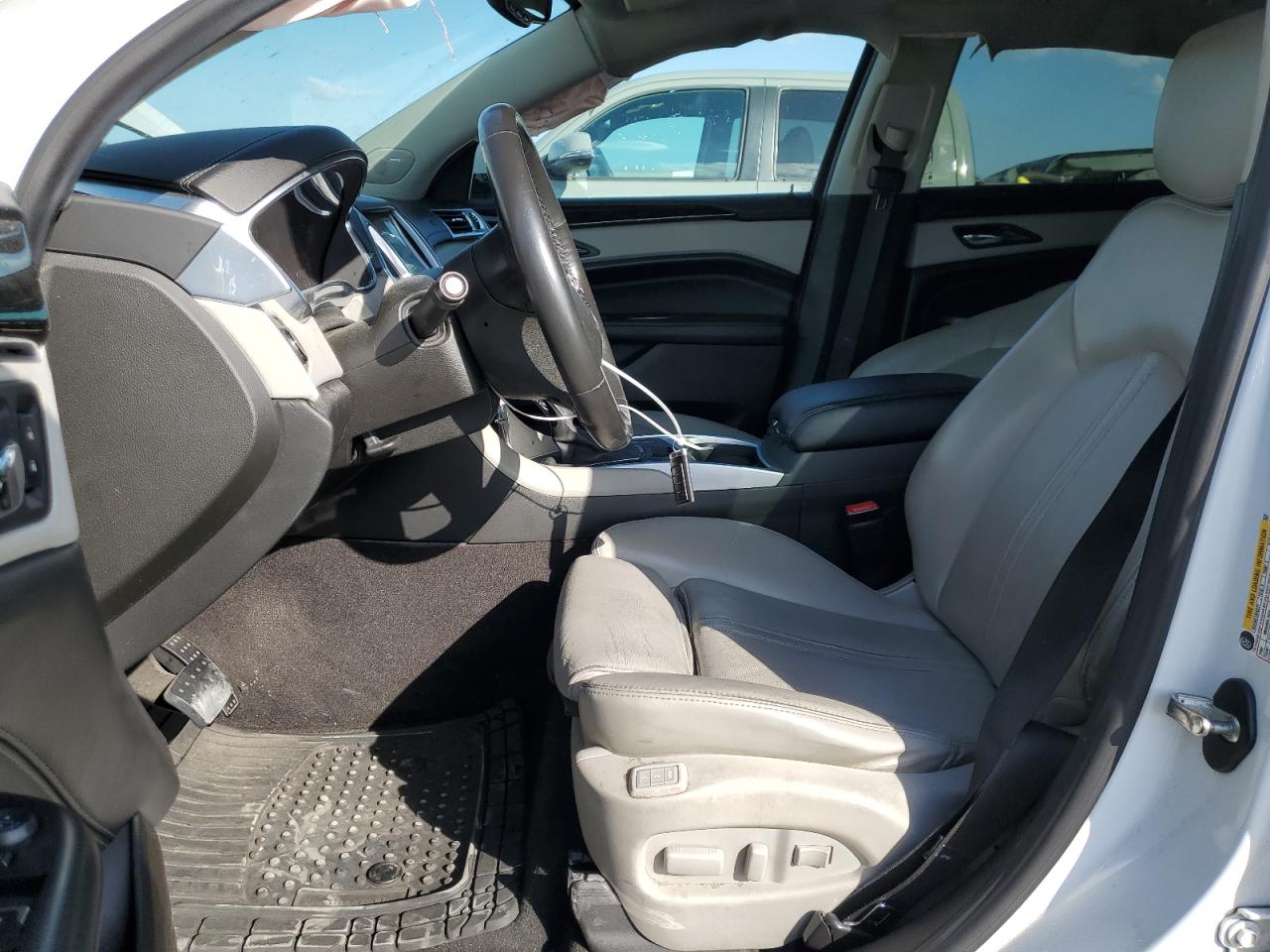 2014 Cadillac Srx Luxury Collection VIN: 3GYFNBE35ES615664 Lot: 82351835