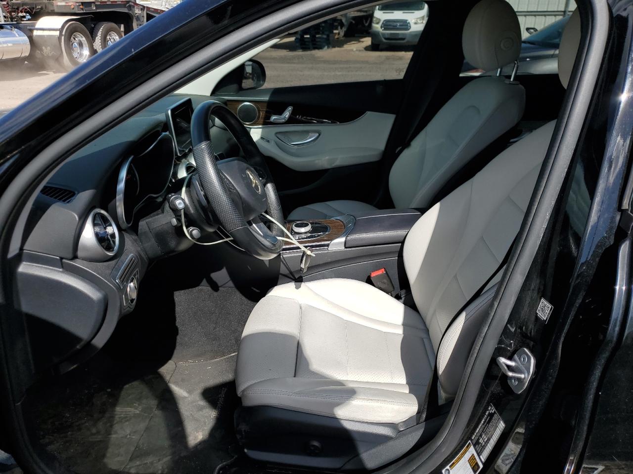 2017 Mercedes-Benz C 300 VIN: 55SWF4JB4HU185133 Lot: 90506755