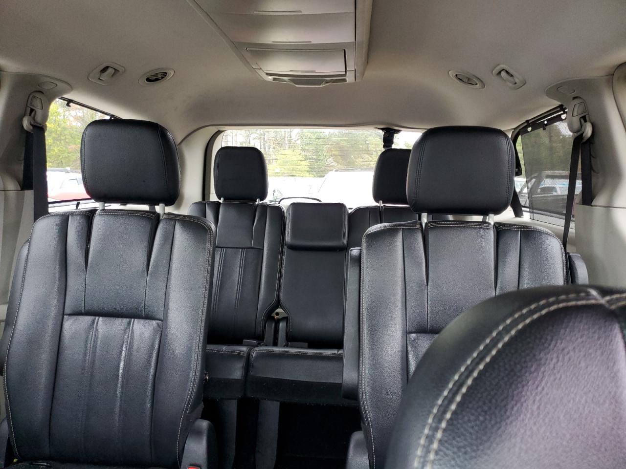 2016 Chrysler Town & Country Touring VIN: 2C4RC1BGXGR129006 Lot: 90500645