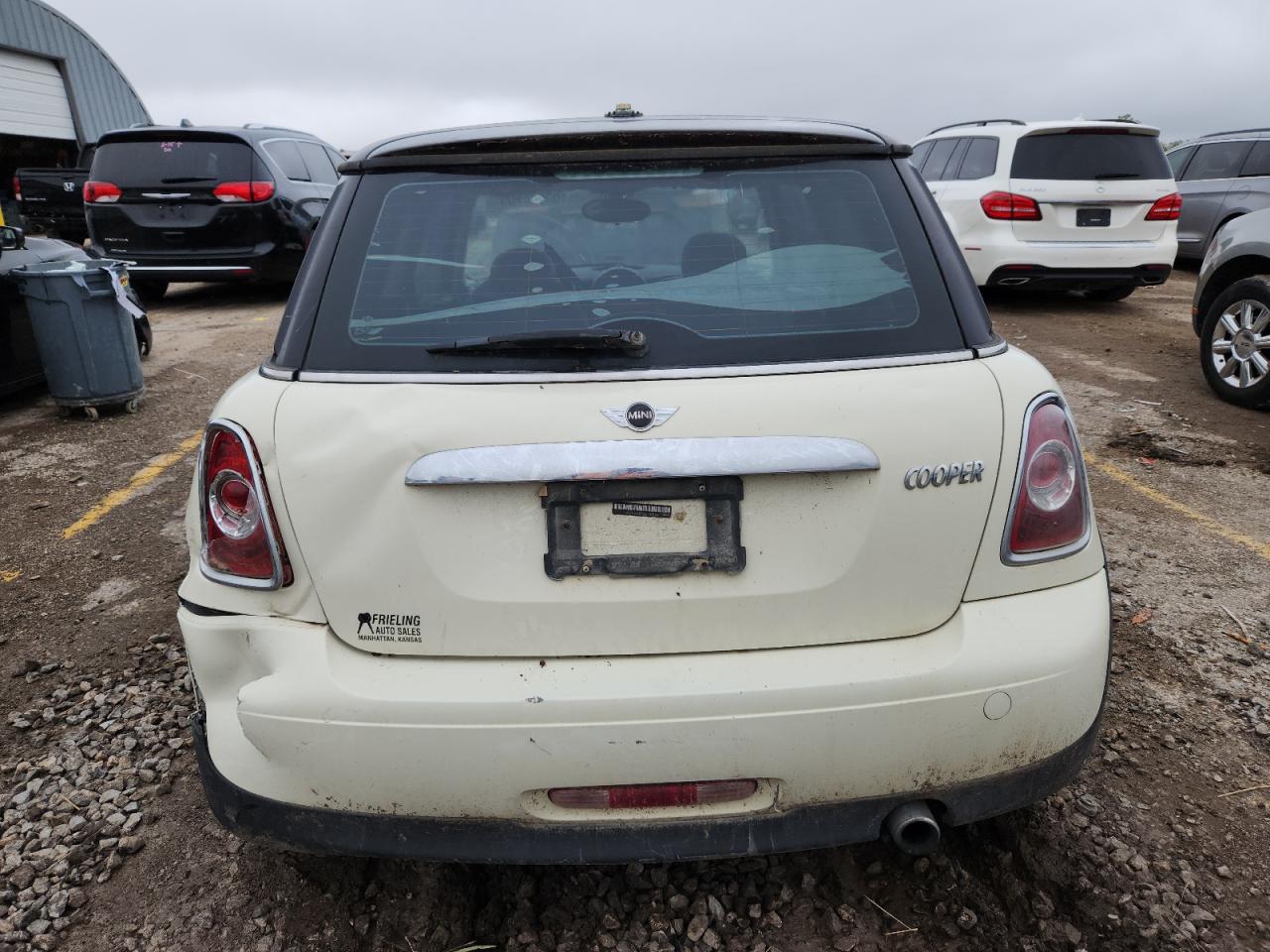 2011 Mini Cooper VIN: WMWSU3C56BT098164 Lot: 85938965