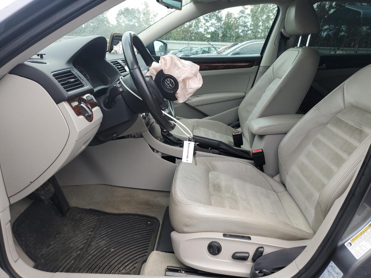 2013 Volkswagen Passat Sel VIN: 1VWCN7A30DC118194 Lot: 85013635