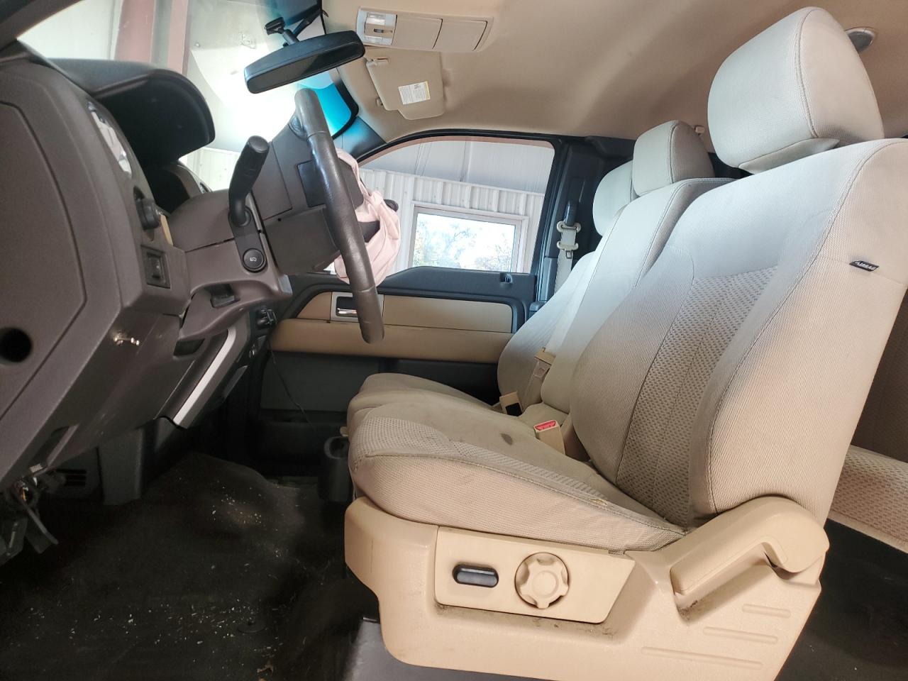 2011 Ford F150 Super Cab VIN: 1FTFX1EF7BFB82174 Lot: 85275415