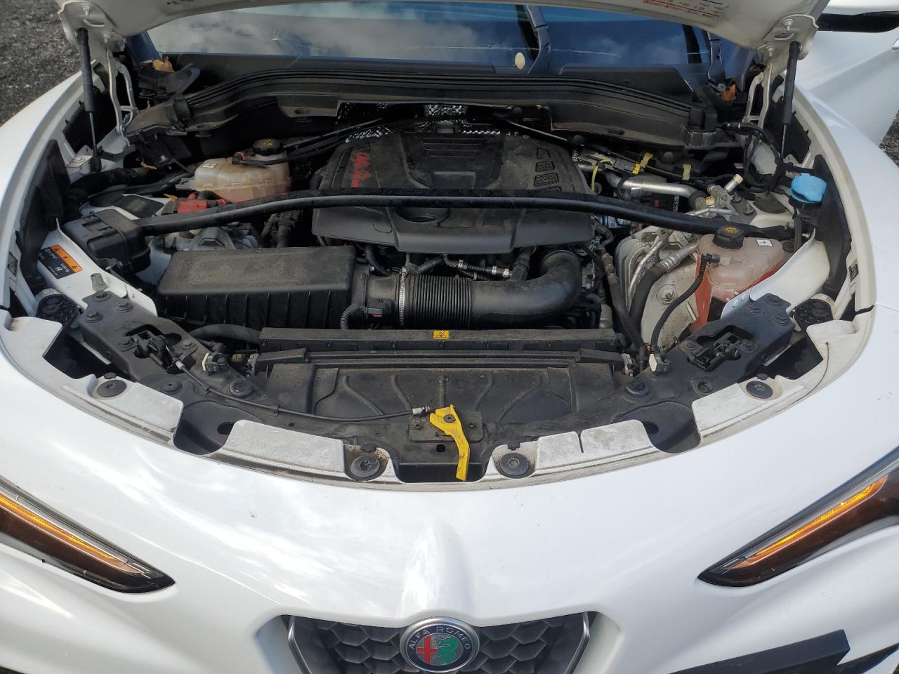 2018 Alfa Romeo Stelvio Ti VIN: ZASFAKBN8J7B72983 Lot: 90545095