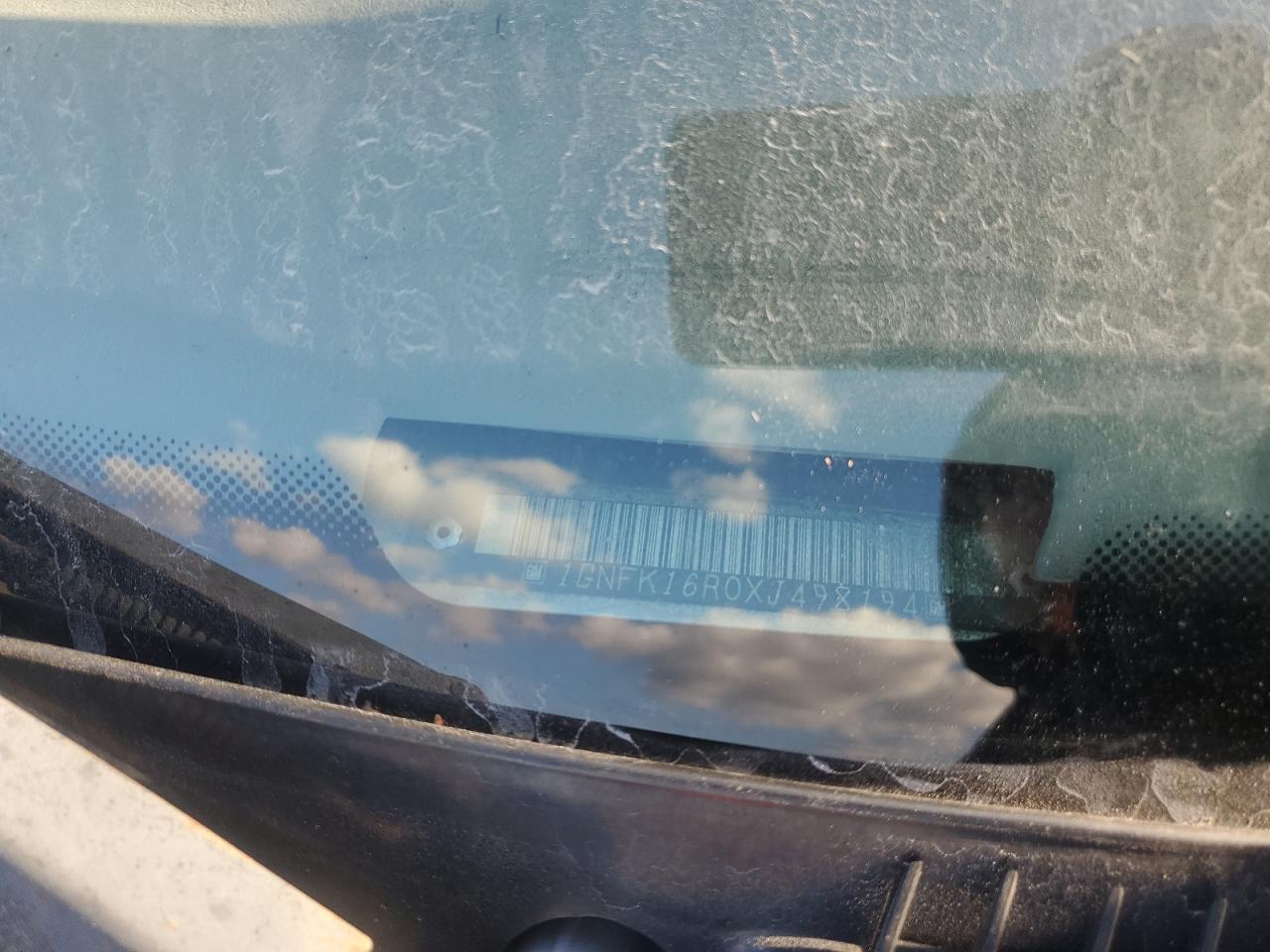 1999 Chevrolet Suburban K1500 VIN: 1GNFK16R0XJ498194 Lot: 90438125