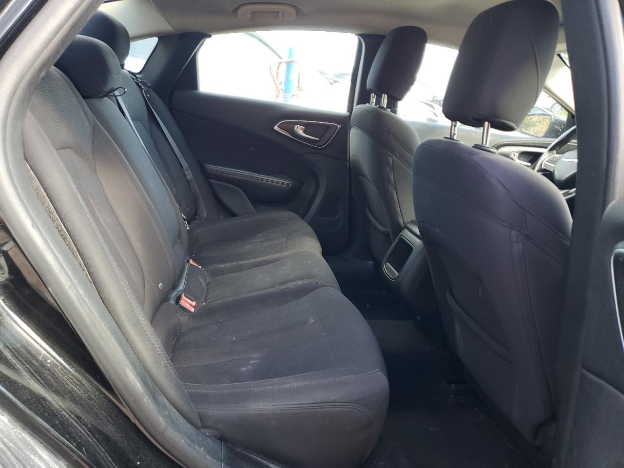 2015 Chrysler 200 Limited VIN: 1C3CCCAB0FN612687 Lot: 82469665