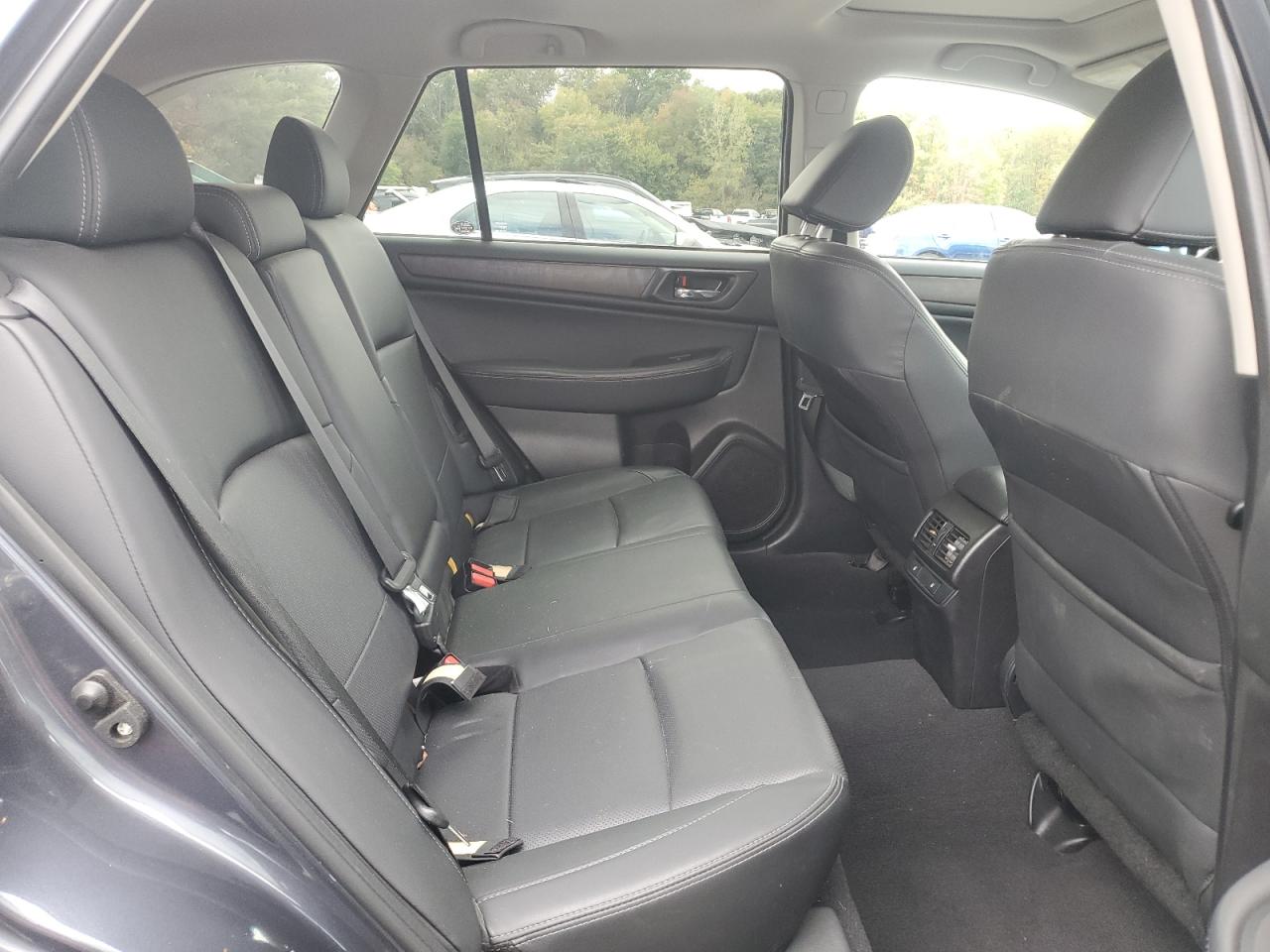 2017 Subaru Outback 2.5I Limited VIN: 4S4BSANC0H3275935 Lot: 85542835