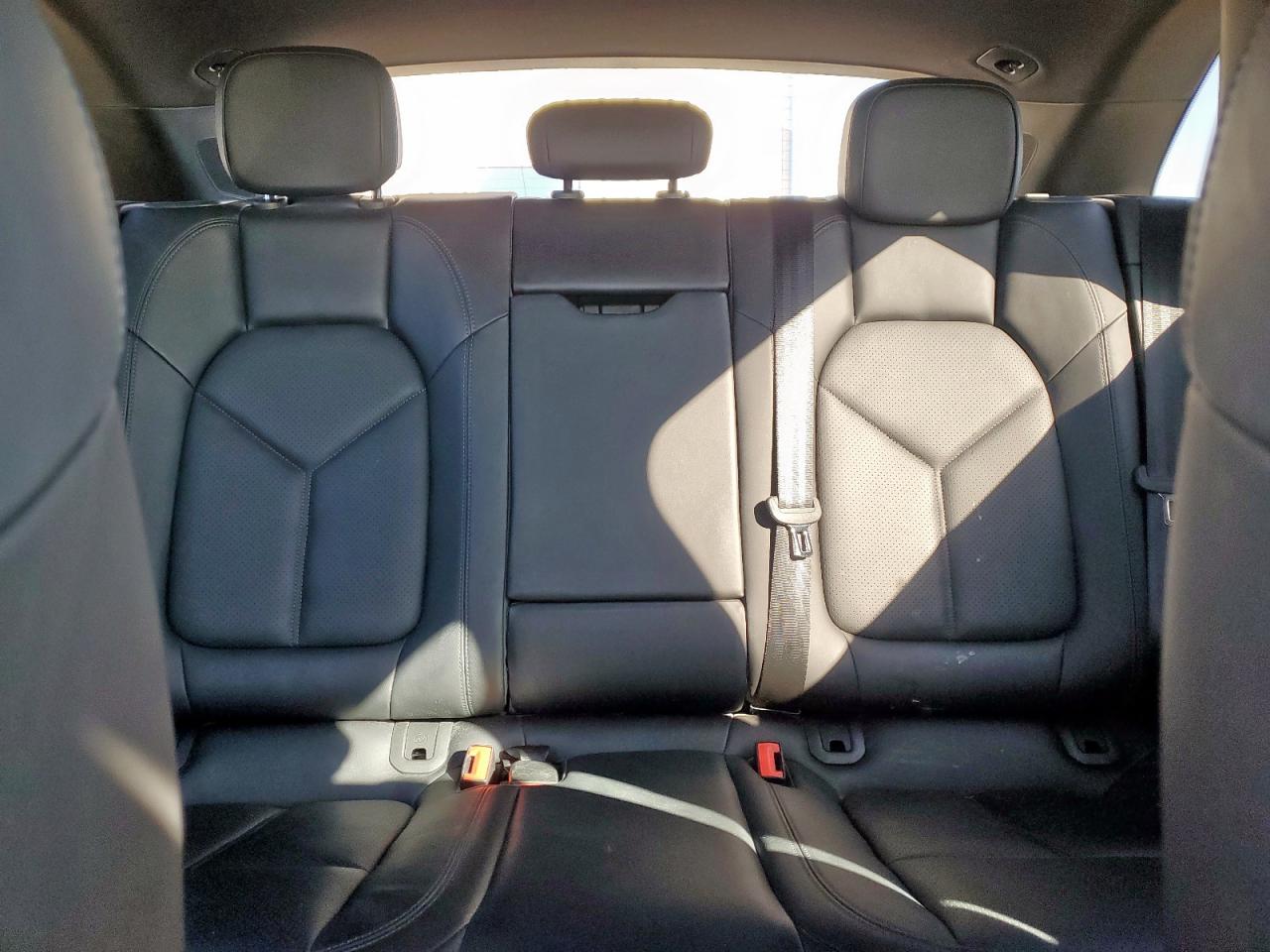 2017 Porsche Macan S VIN: WP1AB2A56HLB14923 Lot: 89848755