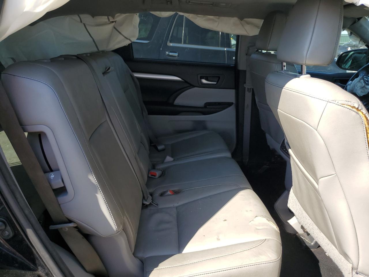 2016 Toyota Highlander Xle VIN: 5TDJKRFH3GS500564 Lot: 85080755