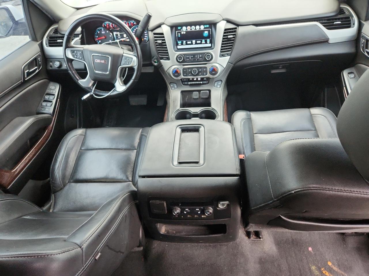 2019 GMC Yukon Xl K1500 Slt VIN: 1GKS2GKC5KR319142 Lot: 82152495