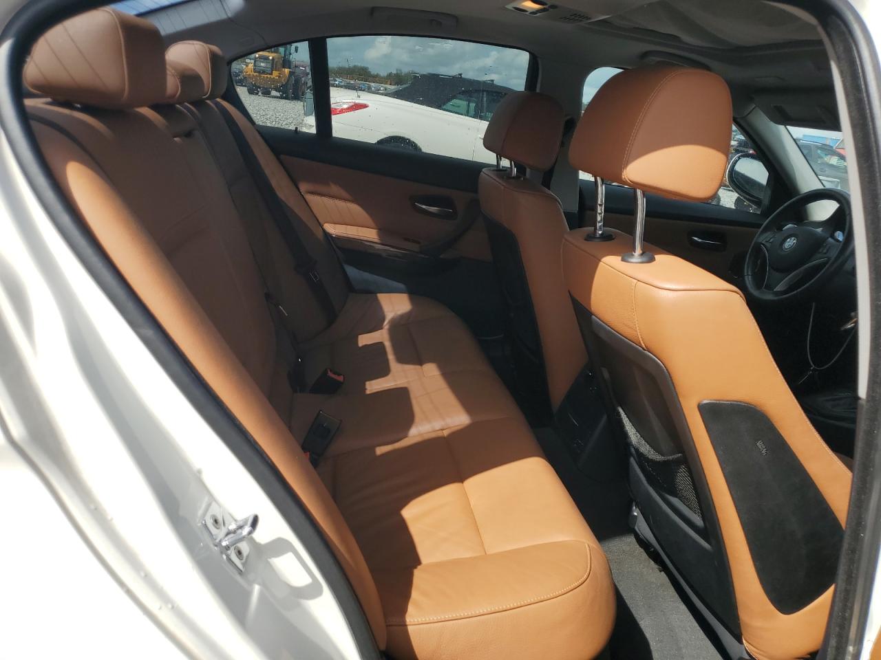 2009 BMW 328 I VIN: WBAPH77599NM28325 Lot: 85490975