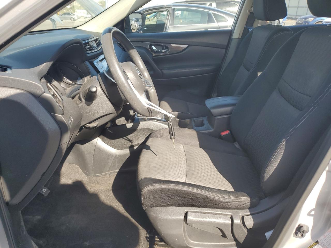 2017 Nissan Rogue S VIN: JN8AT2MV9HW250685 Lot: 85661125