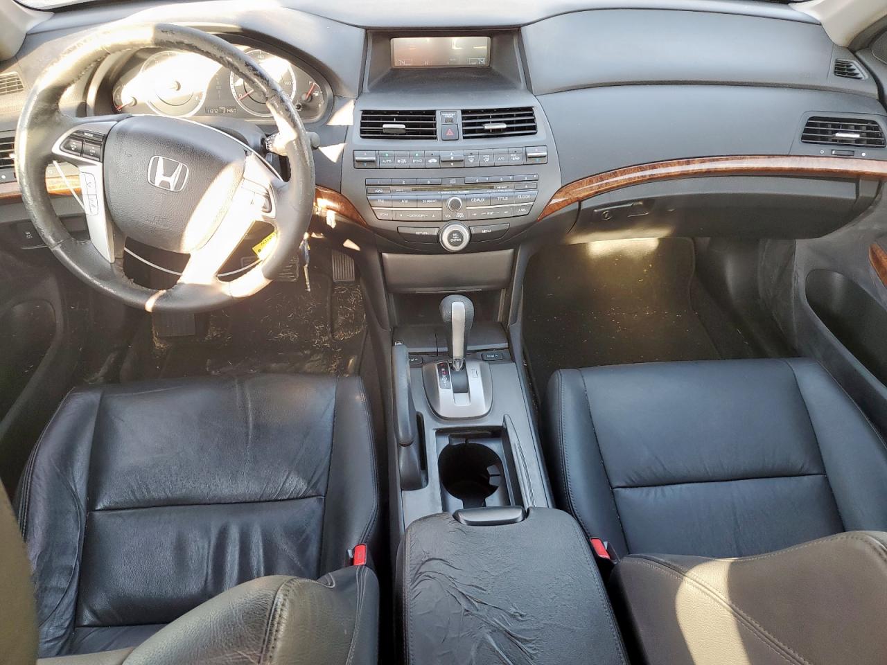 2011 Honda Accord Exl VIN: 1HGCP3F89BA018180 Lot: 82302235