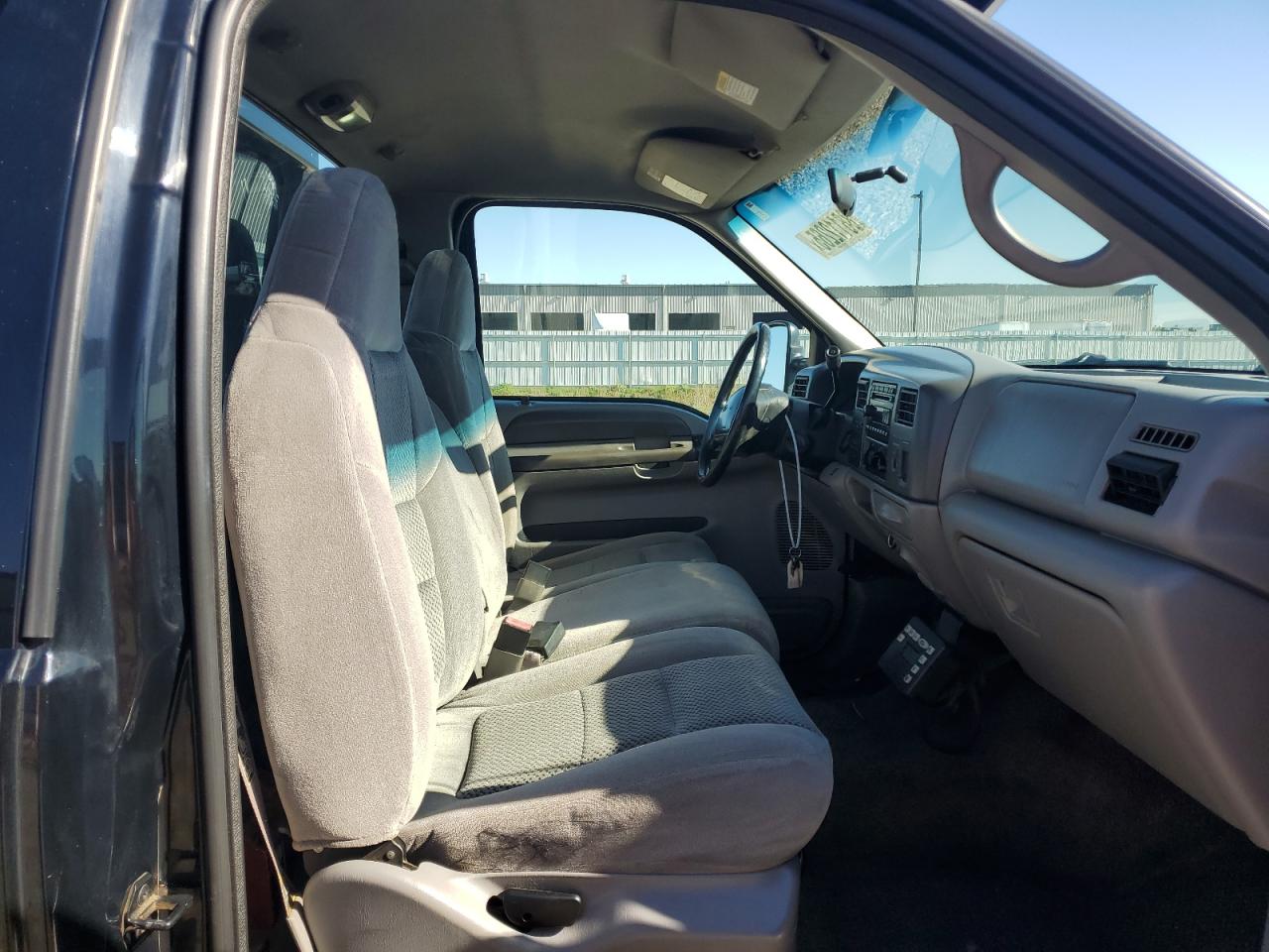 2001 Ford F550 Super Duty VIN: 1FDAF57F01EA92091 Lot: 86112265