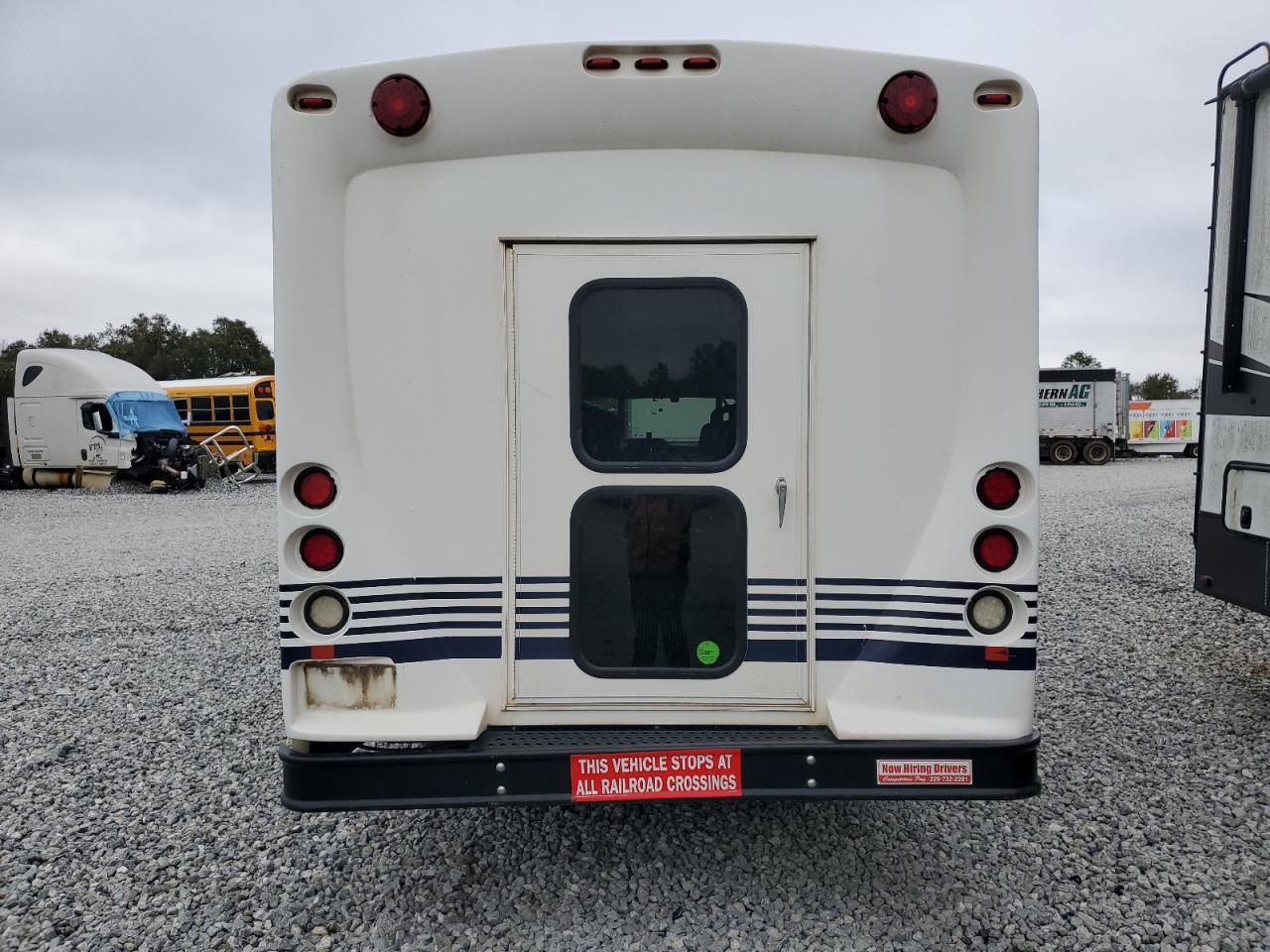 2017 Ford Econoline E450 Super Duty Cutaway Van VIN: 1FDFE4FS1HDC32781 Lot: 84877225