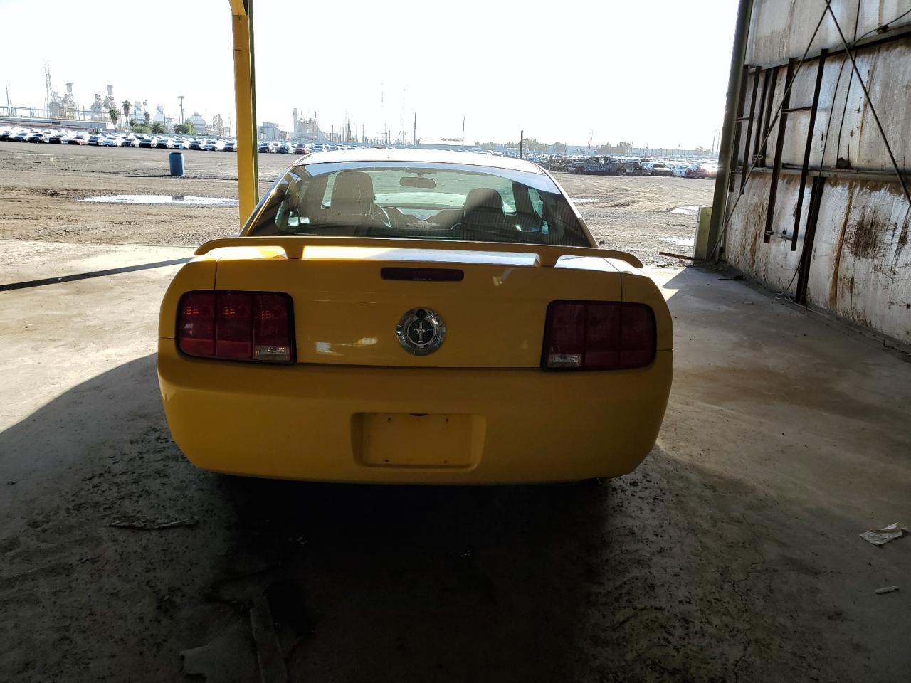 2005 Ford Mustang VIN: 1ZVHT80N455200990 Lot: 86851105