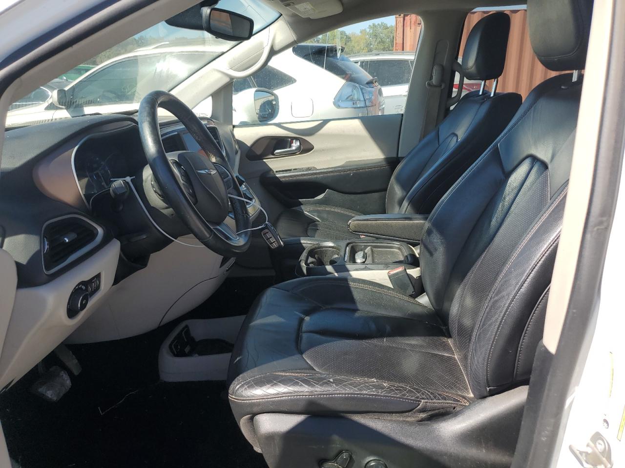 2018 Chrysler Pacifica Touring L VIN: 2C4RC1BG6JR204128 Lot: 85558725