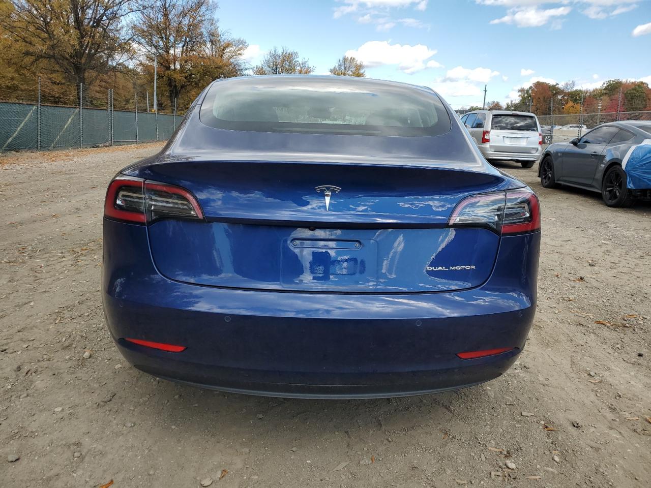 2019 Tesla Model 3 VIN: 5YJ3E1EB1KF453952 Lot: 89509375