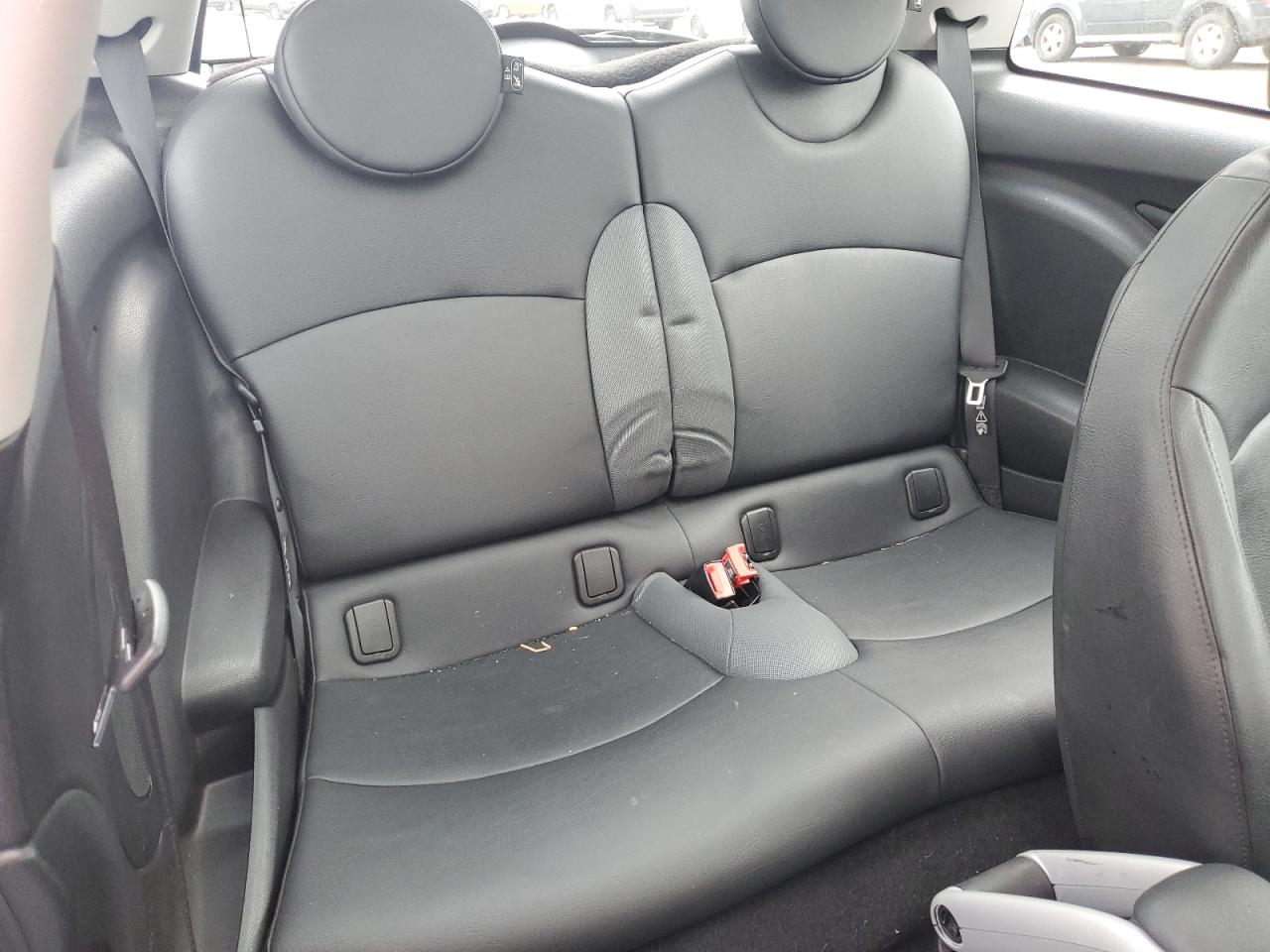 2010 Mini Cooper VIN: WMWMF3C51ATZ63432 Lot: 90512985