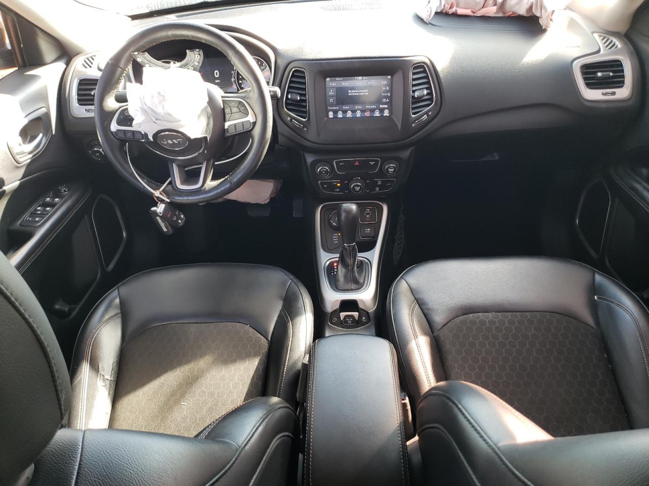 2017 Jeep Compass Latitude VIN: 3C4NJDBB2HT657308 Lot: 82587485