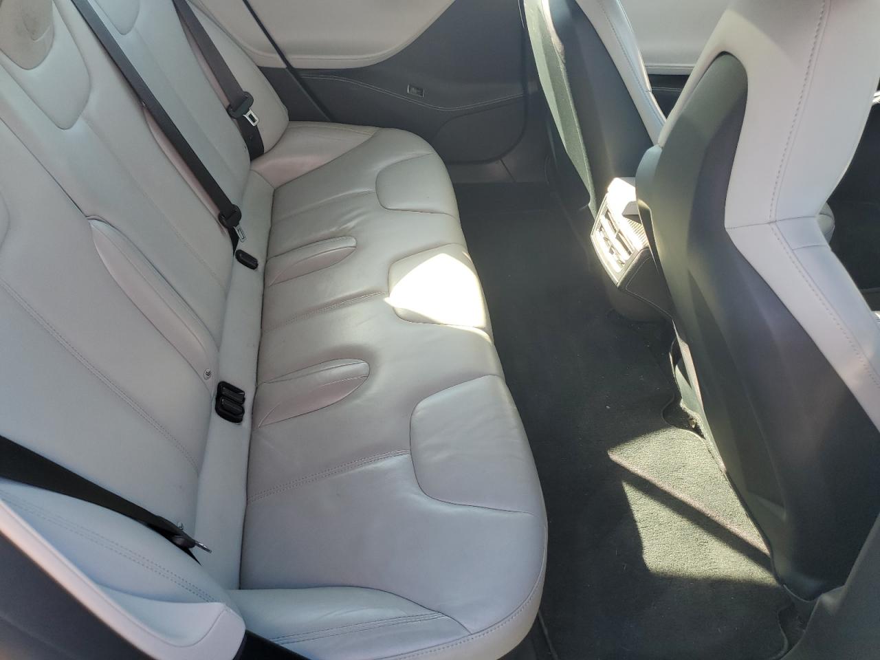 2015 Tesla Model S 85D VIN: 5YJSA1H24FFP78507 Lot: 84801945