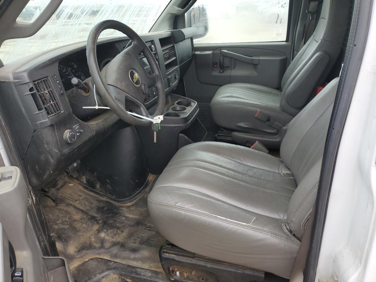 2019 Chevrolet Express 2500 Delivery Van VIN: 1GCWGAFP8K1153254 Lot: 90711185