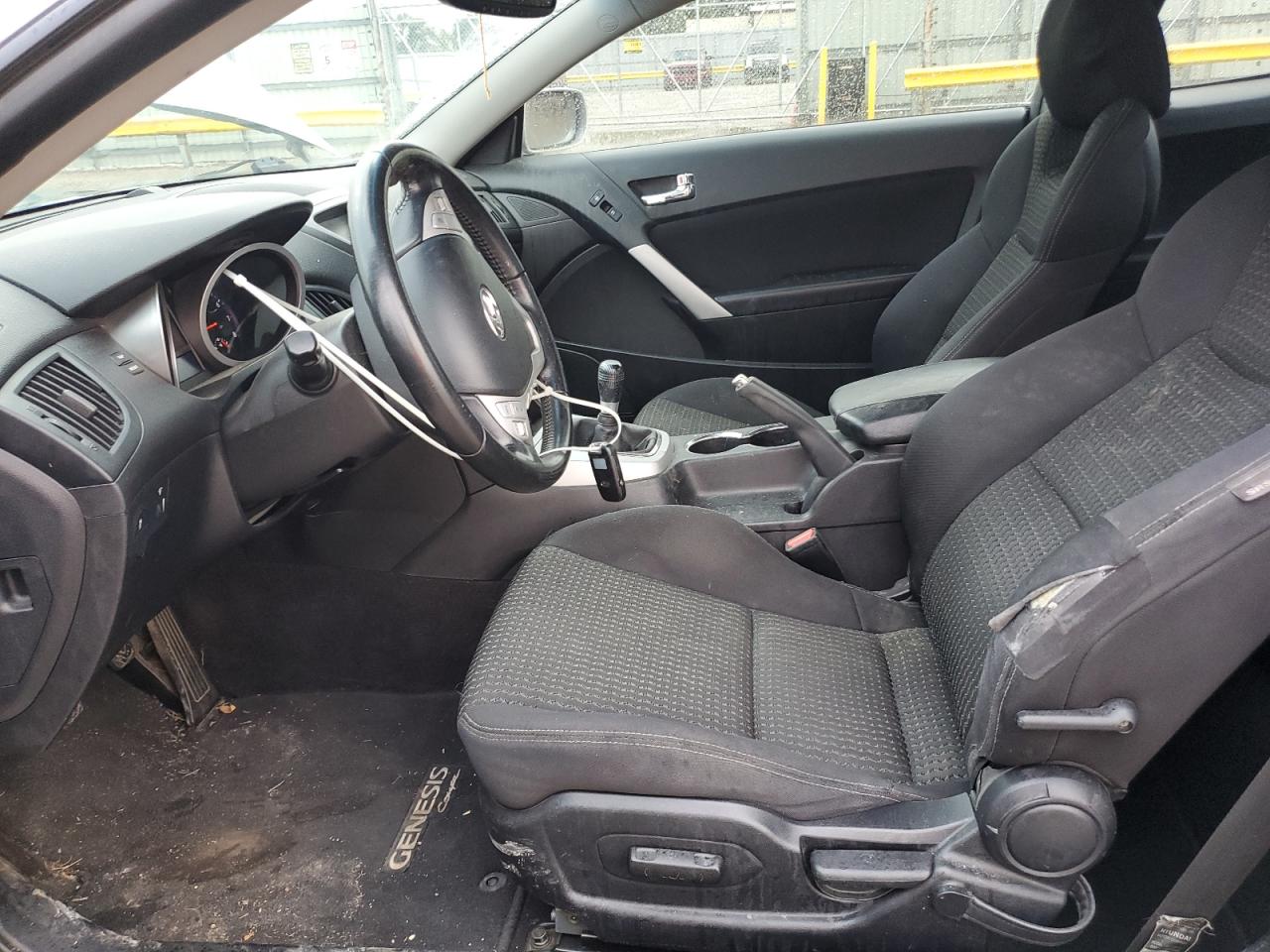 2010 Hyundai Genesis Coupe 2.0T VIN: KMHHT6KD5AU004869 Lot: 82240915