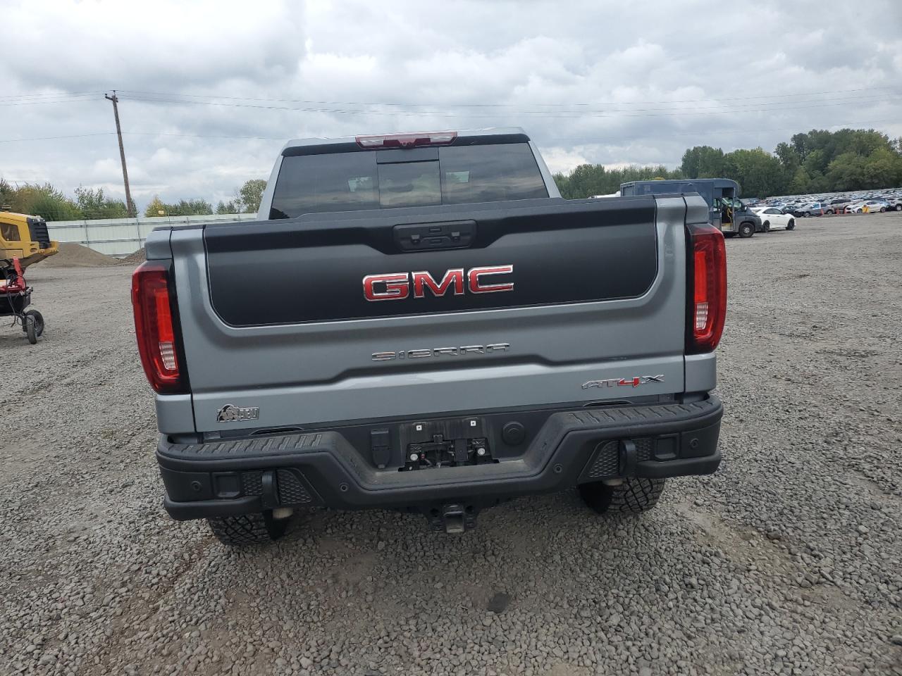2025 GMC Sierra K1500 At4X VIN: 3GTUUFEL1SG141122 Lot: 85909635