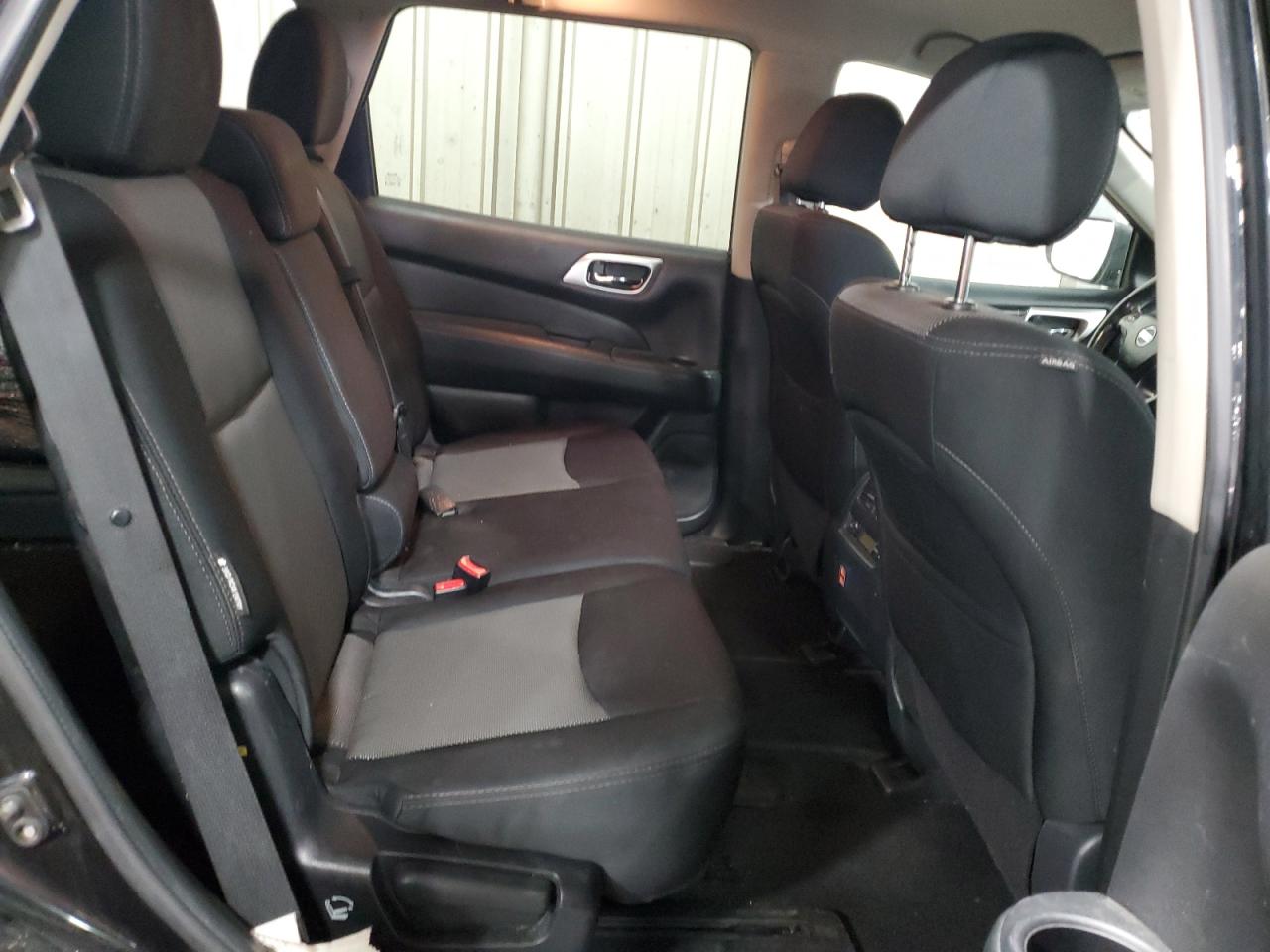 2018 Nissan Pathfinder S VIN: 5N1DR2MM2JC633921 Lot: 90344195