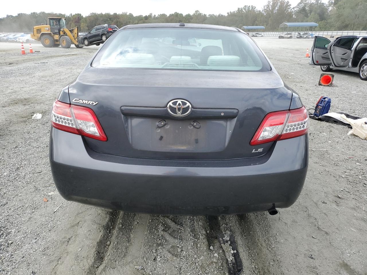 2010 Toyota Camry Base VIN: 4T1BF3EK9AU025987 Lot: 82283775