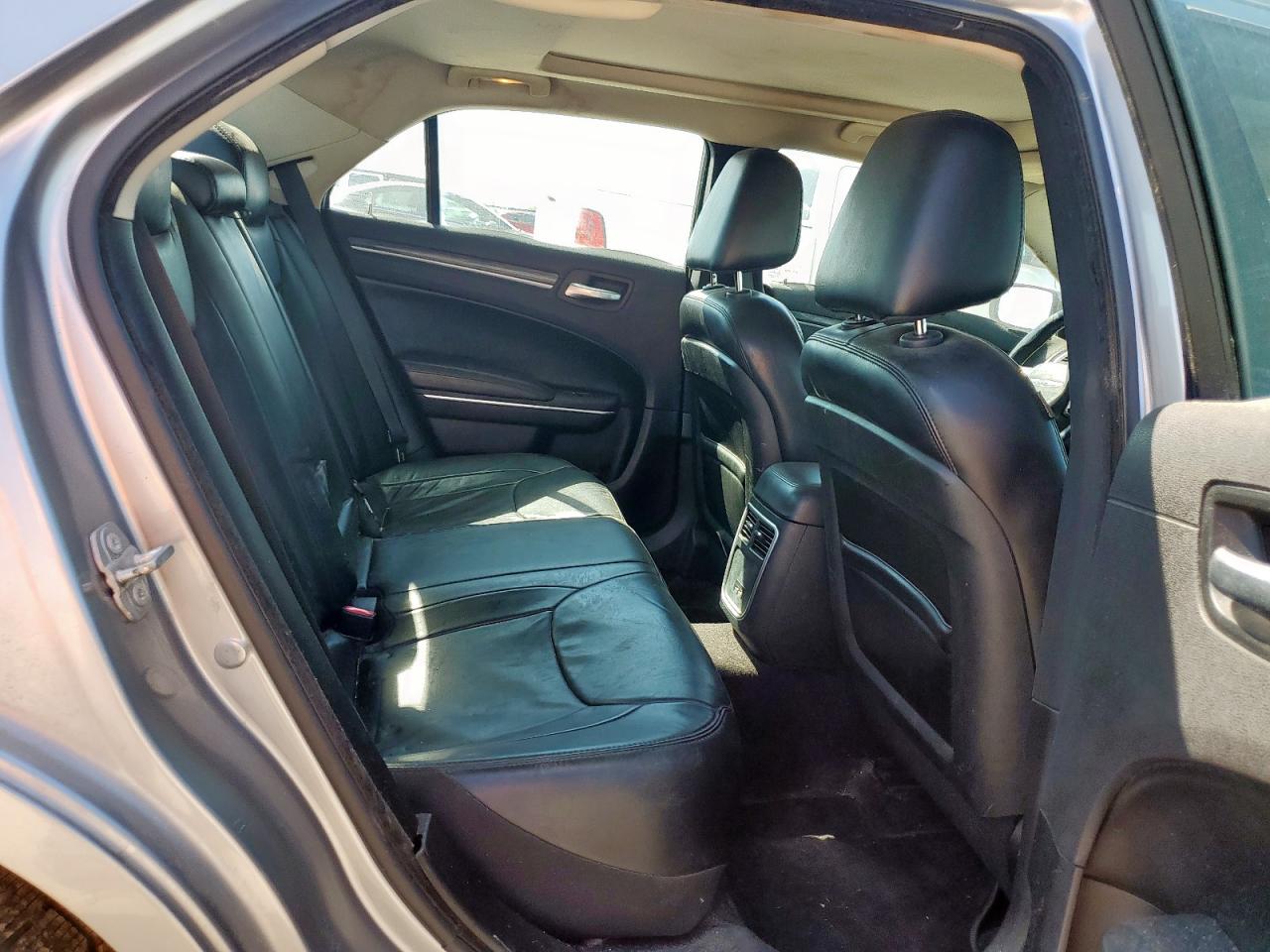 2016 Chrysler 300 Limited VIN: 2C3CCAAG2GH348950 Lot: 86318445